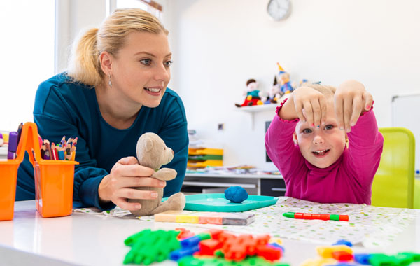 Terapia ocupacional para autismo aumenta autonomia e qualidade de vida